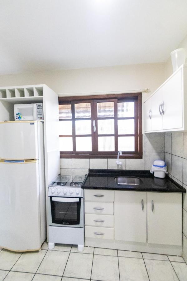 Apartamentos Bombinhas - 140 Metros Da Praia Екстериор снимка