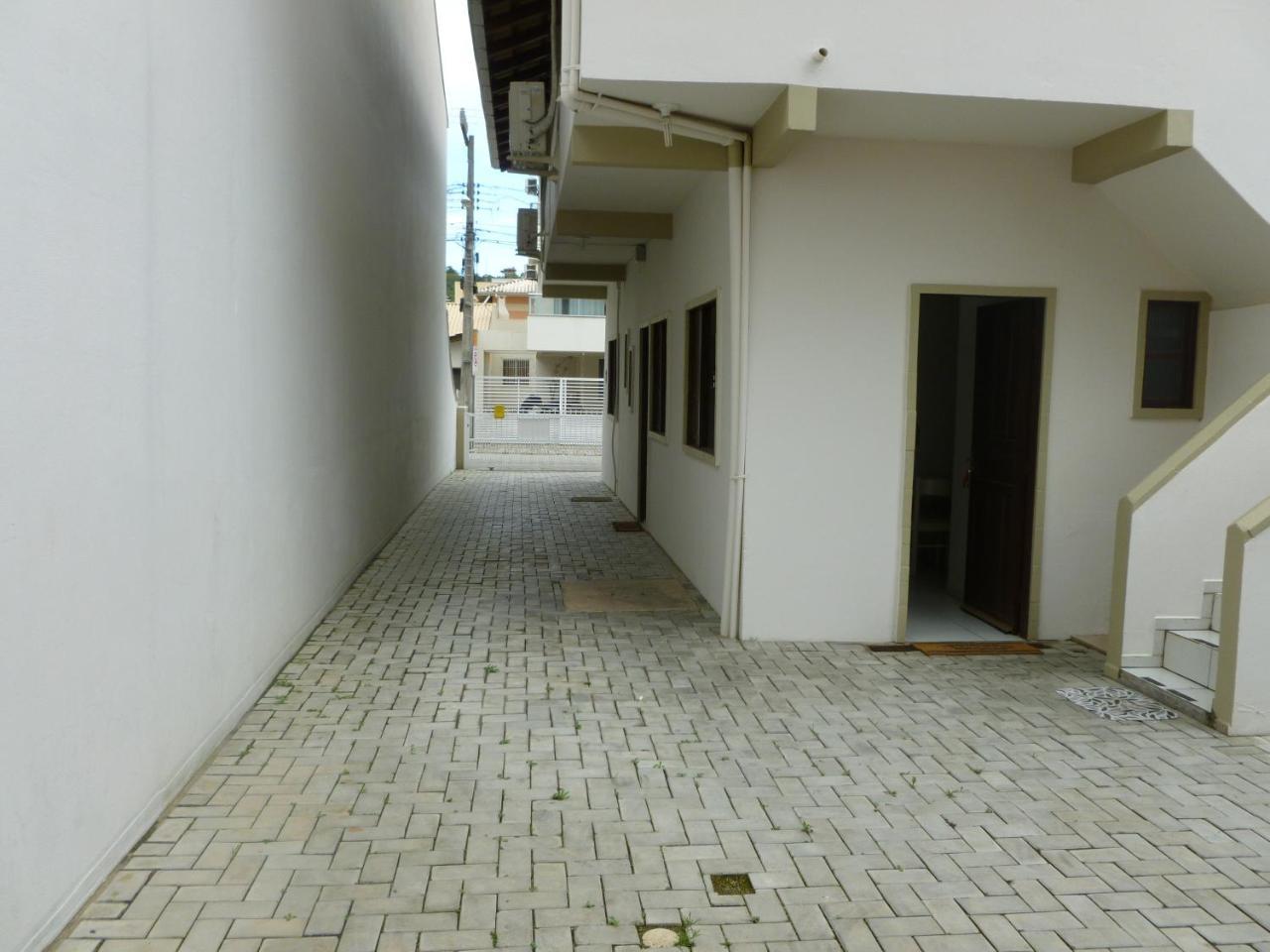 Apartamentos Bombinhas - 140 Metros Da Praia Екстериор снимка