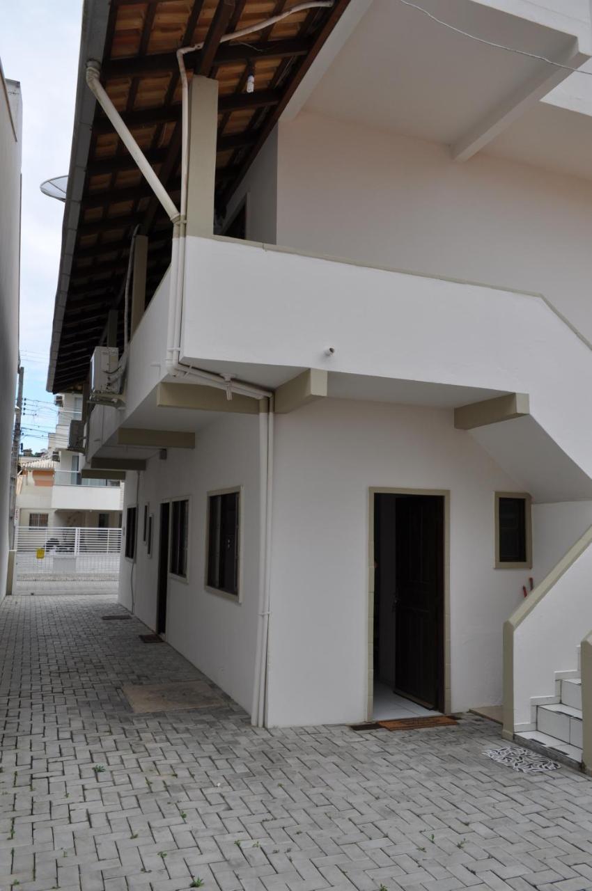 Apartamentos Bombinhas - 140 Metros Da Praia Екстериор снимка